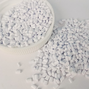 Masterbatch blanco de dispersión estable de fábrica de China, lote maestro Tio2
