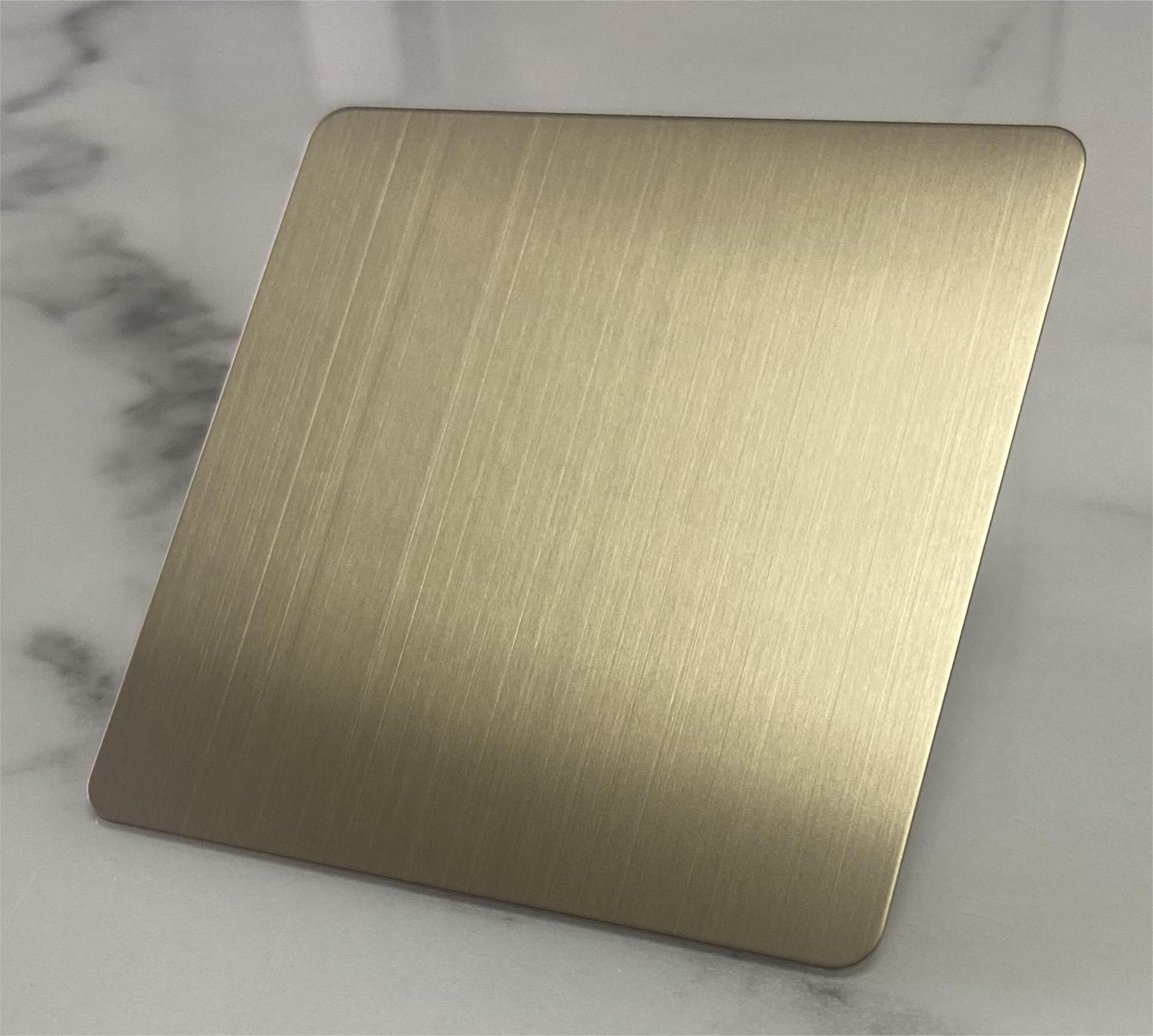 Oro champán cepillado