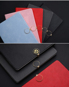 Contenitore personalizzato per affari di lusso in pelle rigida con marchio nero opaco agenda e penna USB Set di scatole regalo con borsa a mano
