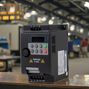 Nueva llegada 220V 1 fase a 220V 3 fases VFD Unidad de frecuencia variable 0.75KW 1HP - Product Image 1