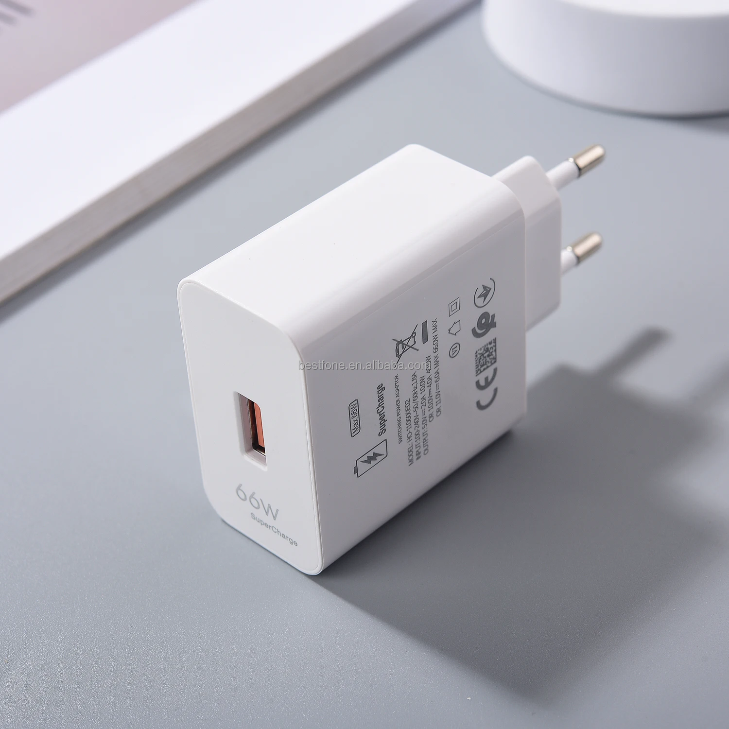 Cargador UE 66W Blanco