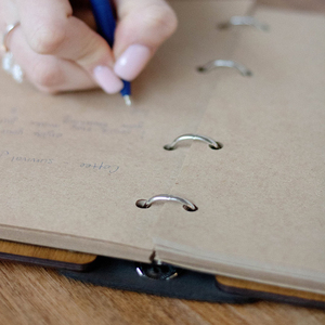 Tinh Tế Gỗ Gia Đình Gia Đình Cuốn Sách Nấu Ăn Một Món Quà Hoàn Hảo Cho Một Người Phụ Nữ Cá Nhân Hoá Tùy Chỉnh Khắc Micro-Logo Nhật Ký Cuốn Sách Công Thức - Product Image 3