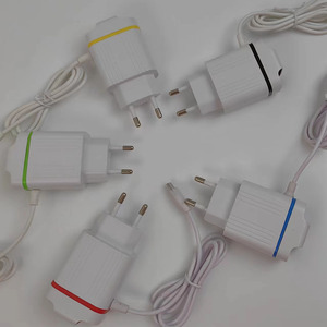 カスタマイズされた3USB発光カラーライン充電器3USBマルチポート3.1A充電器ヨーロッパ標準スーツケース充電器 - Product Image 4