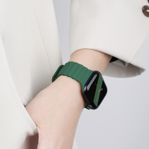 เหมาะสําหรับ Apple Iwatch9 สายแม่เหล็กซิลิโคน Applewatch8 สาย S7/6/Se/5 รุ่นความรู้สึกขั้นสูง 4 - Product Image 3