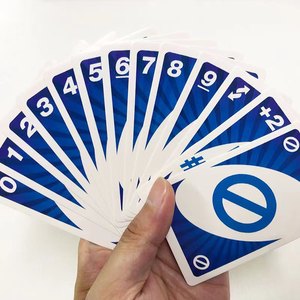 無料サンプルカスタムカードゲームゲームセット大人向けプラスチックと紙ボードゲームファミリーテーブルエンターテインメント