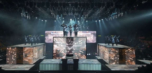 หน้าจอ LED โปร่งใสสำหรับการแสดงบนเวที DC36V หน้าจอกลางแจ้งมีความยืดหยุ่น P75ความสว่างสูง