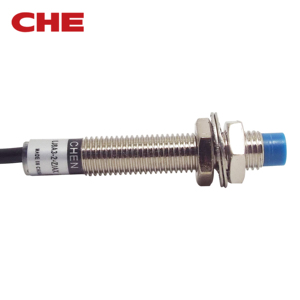 ALJ8A3-2-Z/AX AグレードDC 3線式検出金属DC6-36V NPN NC12V DC近接センサーアナログ出力 - Product Image 1