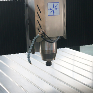 Enrutador CNC de husillo único de 3,2 kW de alta precisión para carpintería con área de trabajo de 1300x2500mm y riel de guía Hiwin - Product Image 4