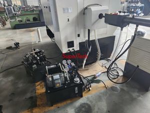 El torno CNC CK6150 de alta precisión SuperTech se utiliza para procesar algunas piezas giratorias en moldes. Productos en stock Entrega rápida - Product Image 6