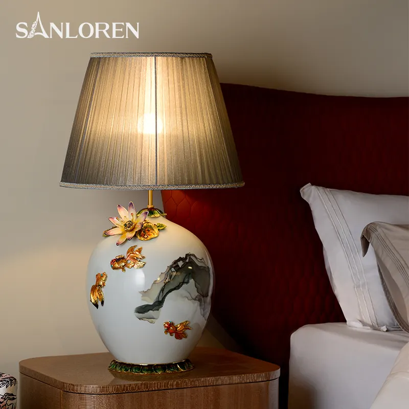SANLOREN home decor OEM ODM service modern luxury home decorativo smalto fiore ceramica vaso di pesce lampada da tavolo per la decorazione domestica