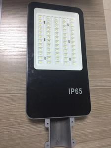 Linear 3.2V <strong>PWM</strong> <strong>Solar</strong> <strong>Controller</strong> with Remote Output Current Adjustment <strong>for</strong> Lighting Application