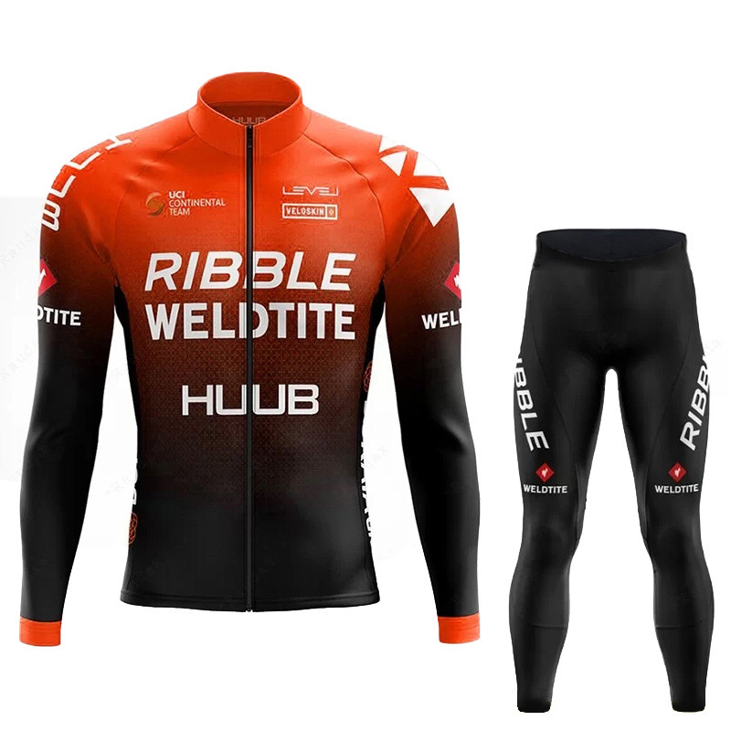 orange + pantalon de cyclisme