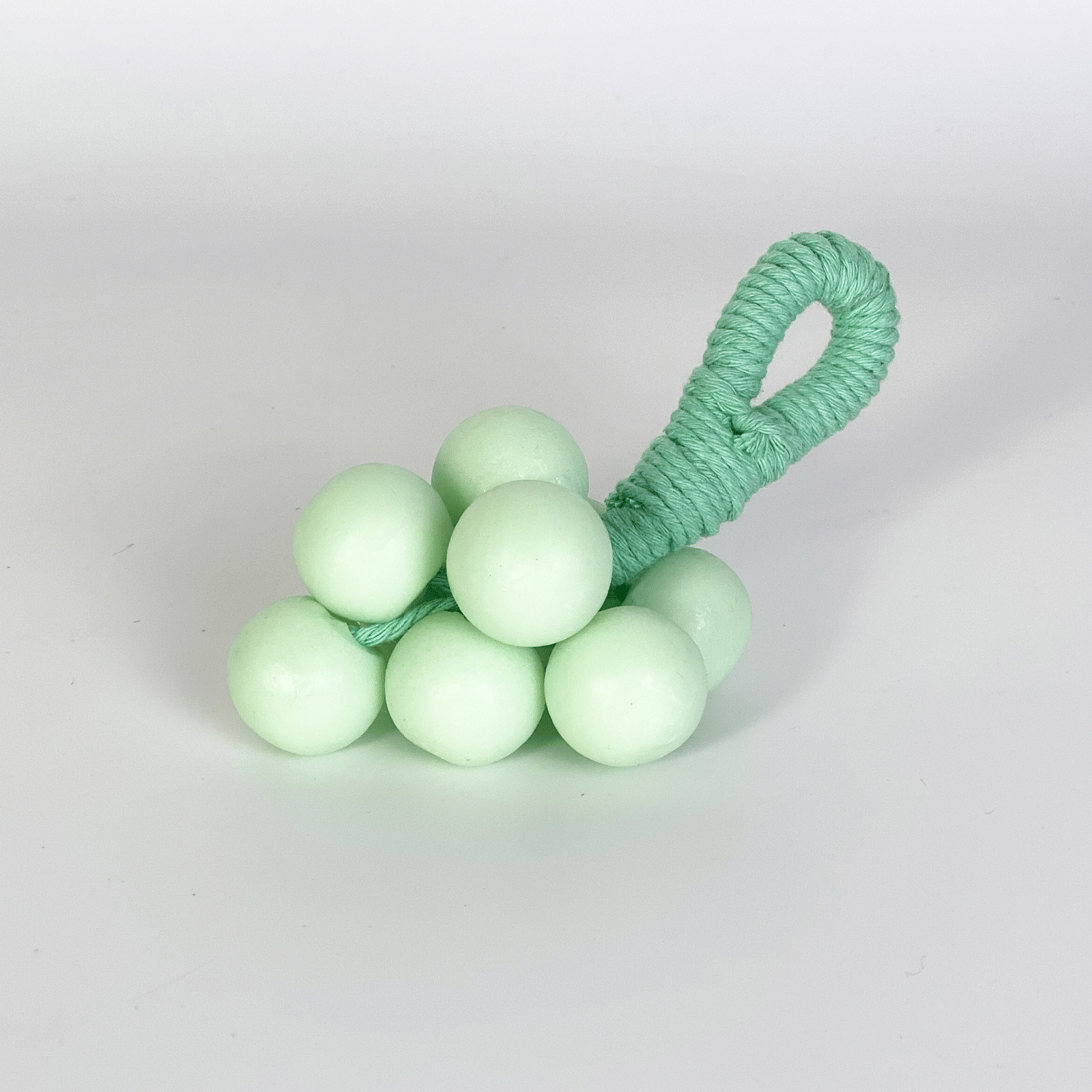 Macaron green-naked string