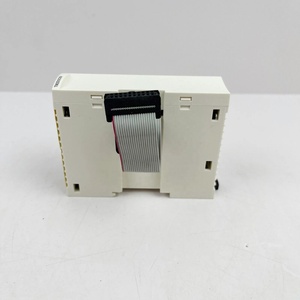 Moduli di interfaccia di espansione TM2DOCKN nuovo modulo PLC originale