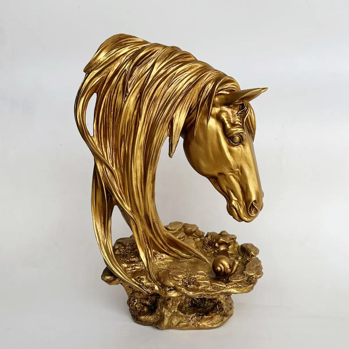 فئة الحصان العزلة النحت الراتنج تمثال تماثيل الطاولة ديكور المنزل-الخيول رئيس النحت الذهبي بوليريسين الحرف