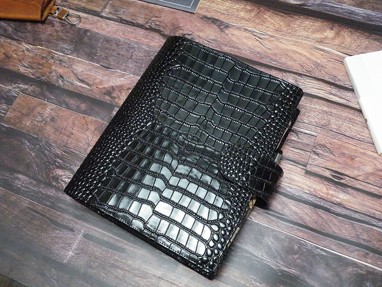 A5 crocodile noir