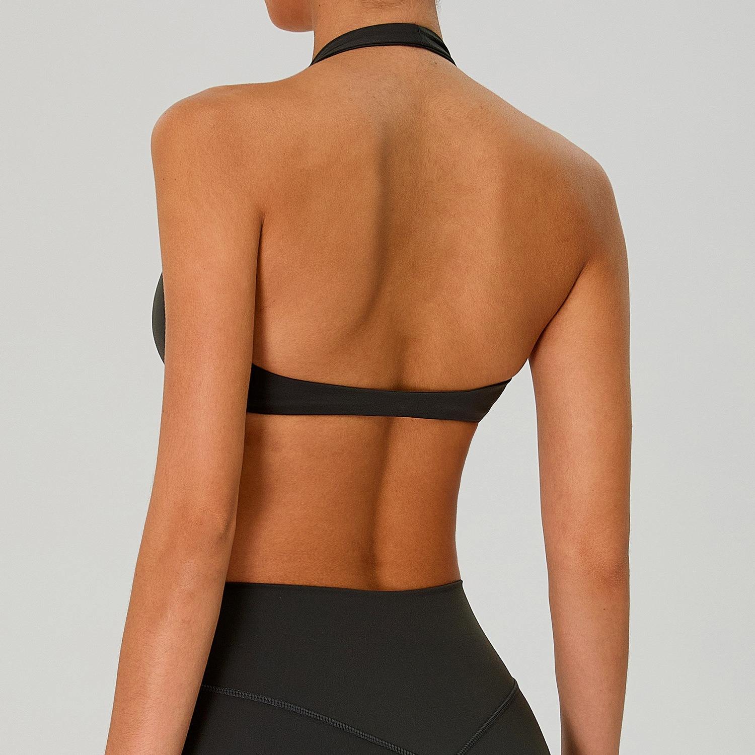 สีเทาเข้ม