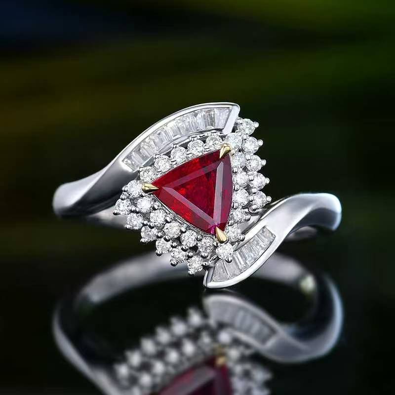 Anillo de diamantes rubí natural
