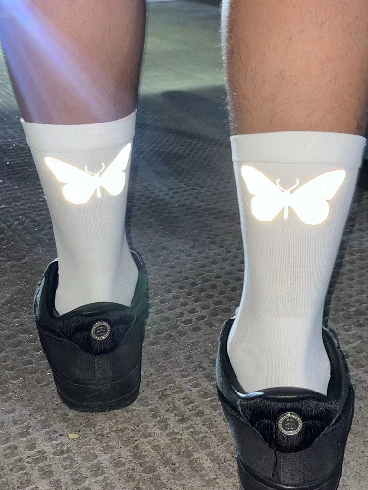 Papillon blanc réfléchissant