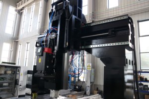 Otomatik takım değiştirici CNC 4 eksenli 5-eksen frezeleme makine torna portal işleme merkezi - Product Image 4