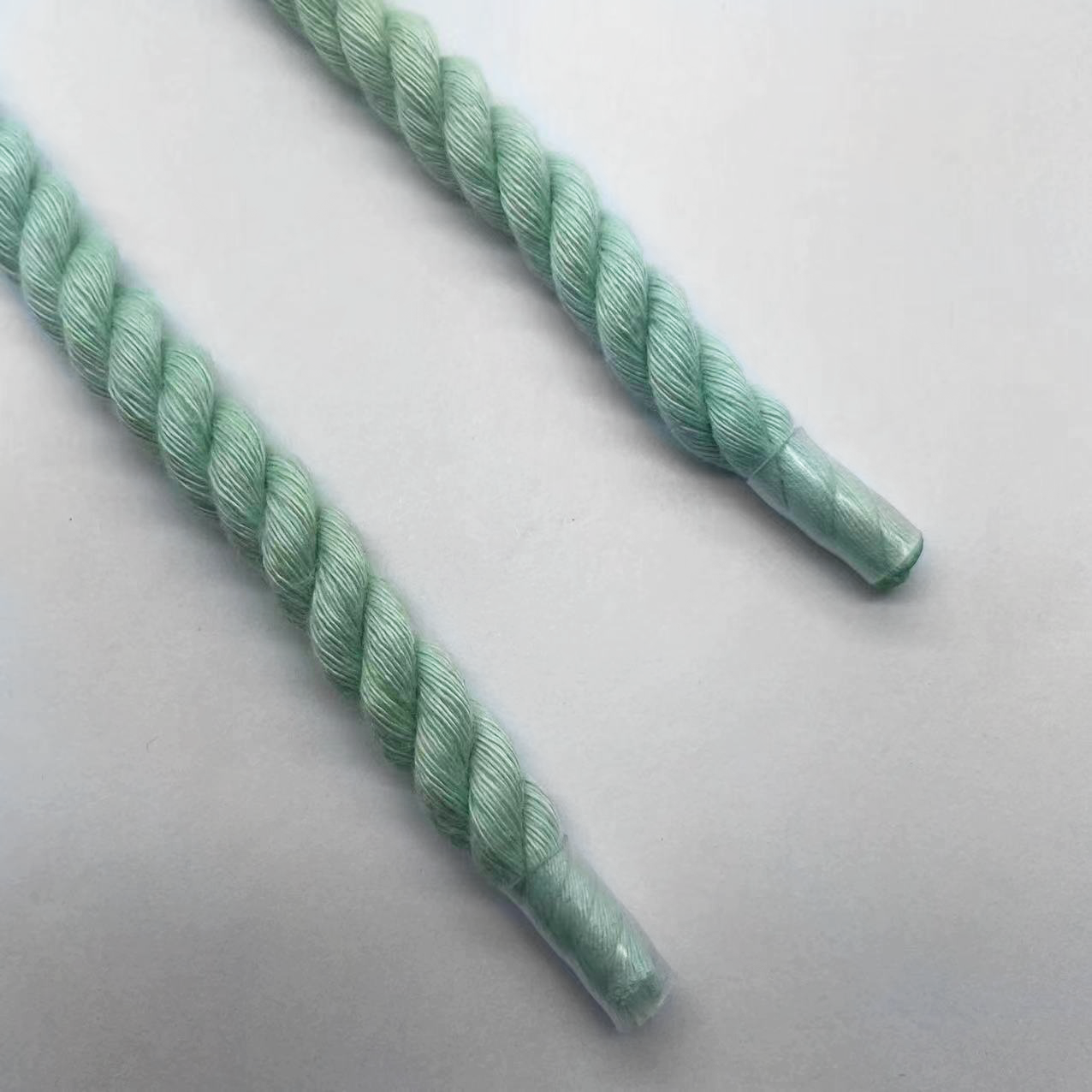 verde oscuro