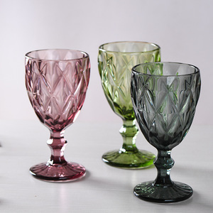 כוסות יין goblet צבע זכוכית זורק משקה עמיד חום זכוכית עמיד חום הבציר סובלימציה עבור חתונה בר פלטת קרטון קלאסי