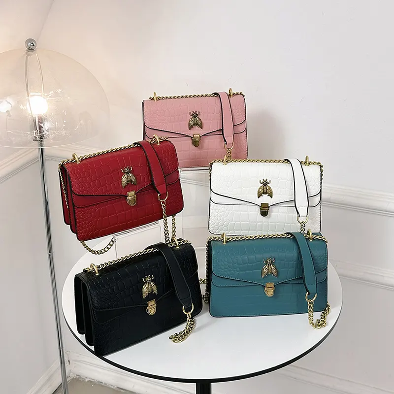 Toptan yeni 'Fashion omuz çantası 2023 küçük bayan arı zincir çanta bayan lüks tasarım çantalar kadınlar için