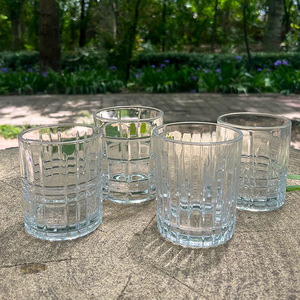 Avrupa tarzı yaratıcı kare fincan ev viski bardağı kristal şarap ve ruhları cam bira bardağı için Drinkware