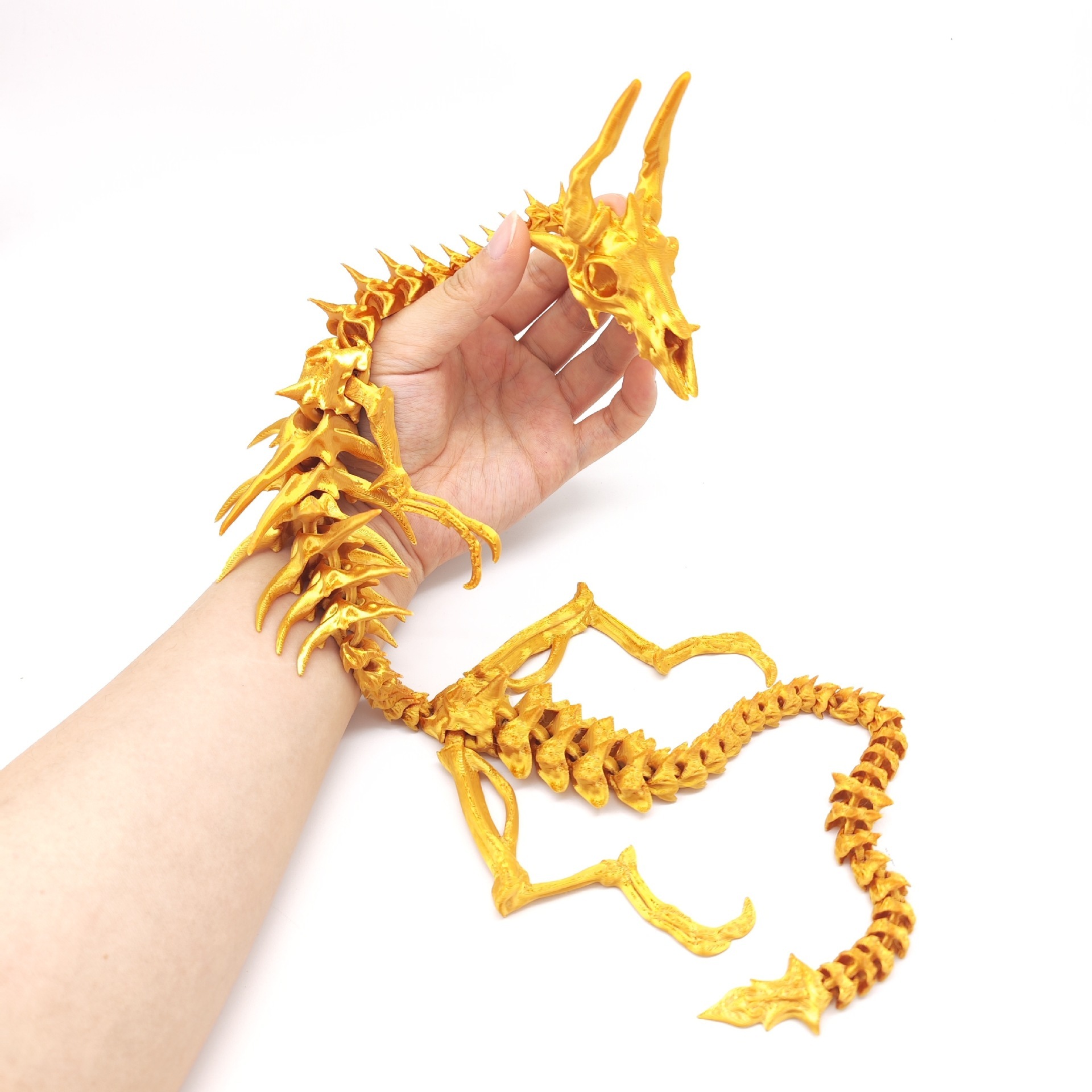 Dragon à os doré foncé