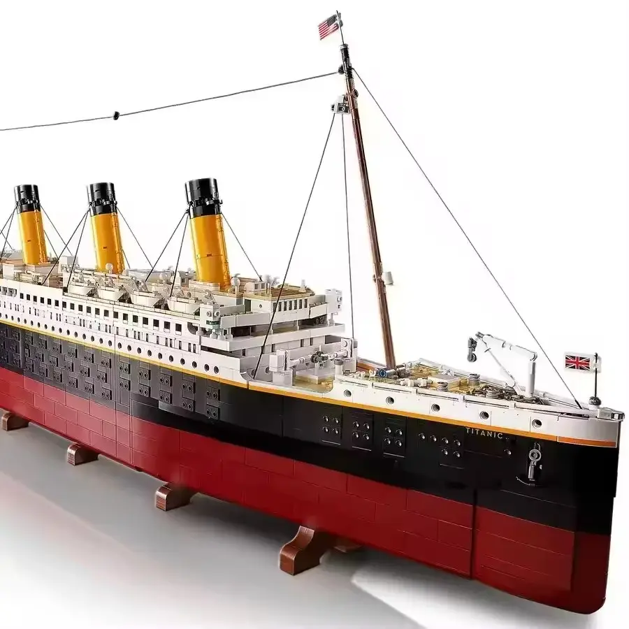 9000 + pz film Serie Titanic nave Moc Set da costruzione giocattolo blocchi titanici giocattoli da costruzione