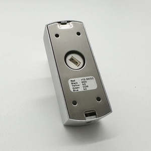 Interruttore di uscita di rilascio della porta con supporto superficiale a pulsante con comando blu - Product Image 5