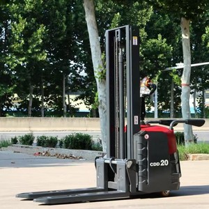 מלגזה חשמלית כבדה FANYU CDD20 2T, גובה הרמה מקסימלי 4 מטר, הנעה אחורית, סוג רכיבה, קיבולת 2 טון, הרמה 4 מטר, סוללת עופרת-חומצה - Product Image 3