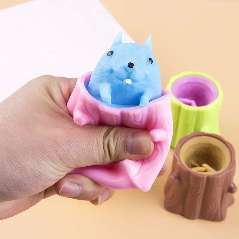 Ceppo d'albero Evil Squirrel cup decompressione anti pressione bambini baby adult cute toys