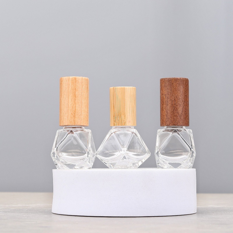 clear bottle with Beech wood lid