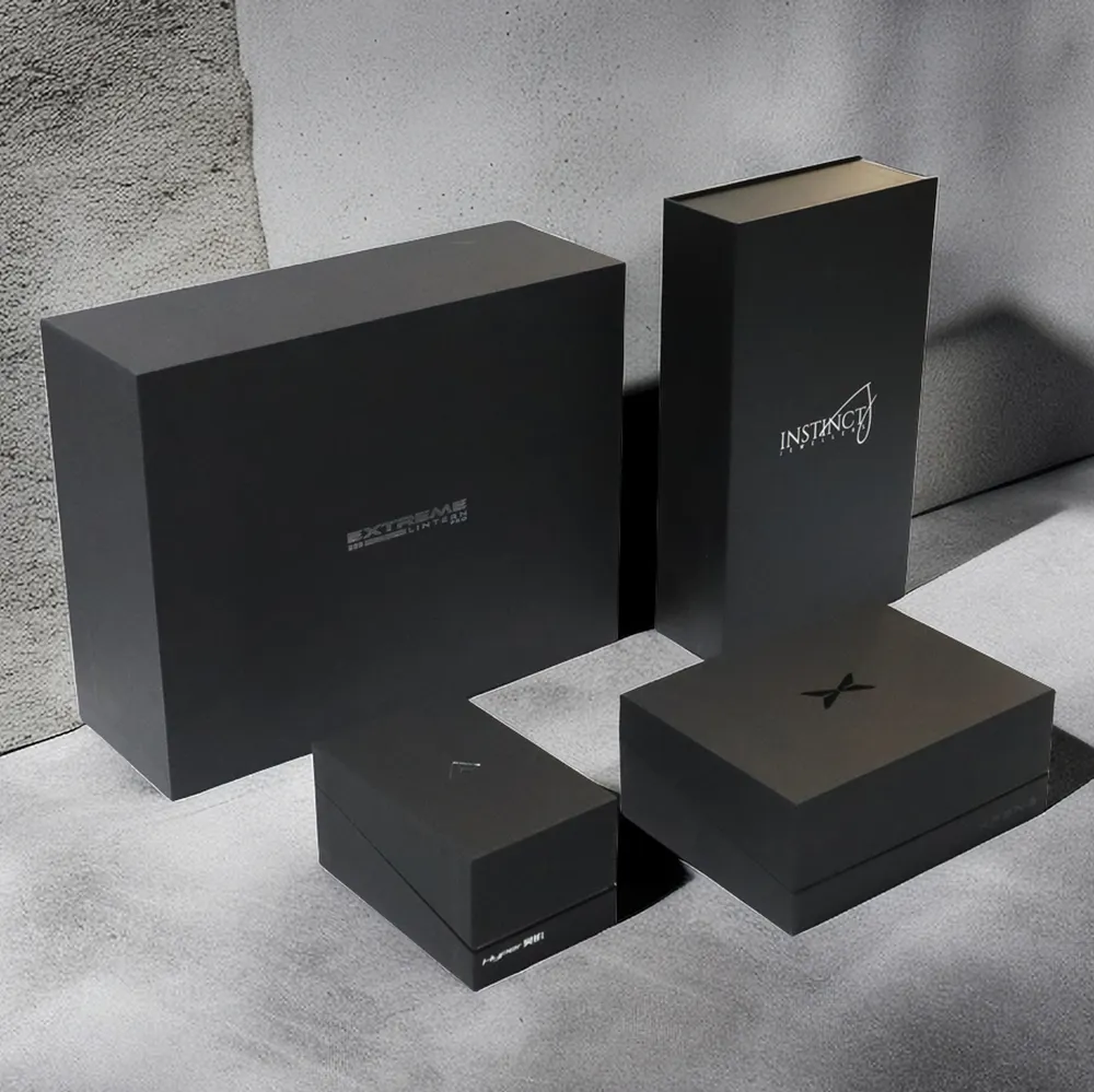 Caja negra personalizada, caja de regalo de cartón con tapa magnética extraíble rígida de lujo para embalaje