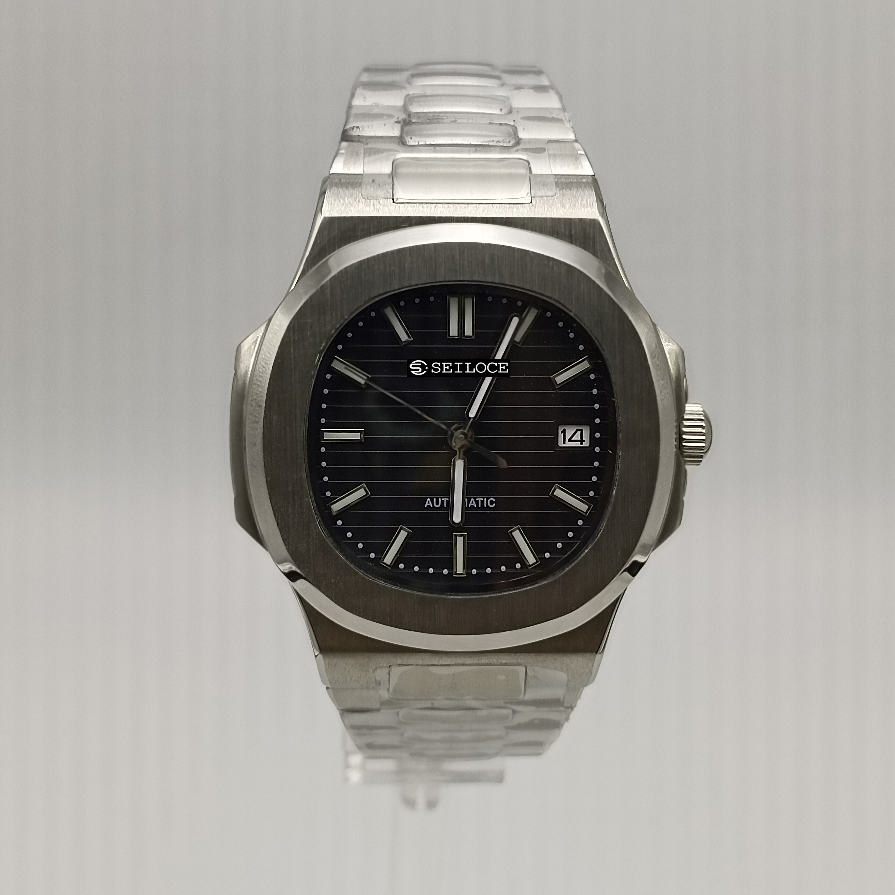 ตัวเรือนสีเงิน+หน้าปัดสีดำ