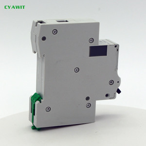 Disyuntor en miniatura Easy 9 1P 6A 10A 16A 20A 25A 32A 63A MCB Disyuntor de control de iluminación montado en riel 2P 3P 4P - Product Image 6