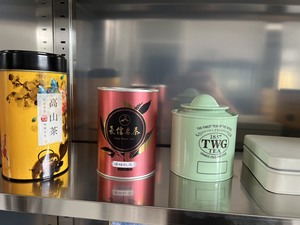 OEM豪华波纹折叠牛皮纸盒定制标志哑光层压豪华化妆纸包装香水纸板