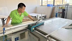 Jihong bán buôn LED <span class=keywords><strong>Acrylic</strong></span> Hộp Giày hiển thị đứng cho siêu triển lãm bụi che Vỏ <span class=keywords><strong>Acrylic</strong></span> có thể tháo rời kích thước tùy chỉnh - Product Image 6