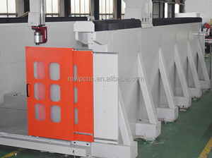Configuração opcional com carcaça protetora Aceite a personalização Máquina de gravura do woodworking do CNC da elevada precisão
