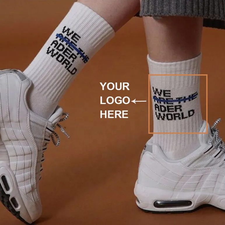 Atacado yiwu meias personalizadas, design moderno hip pop skate algodão preto branco masculino logotipo