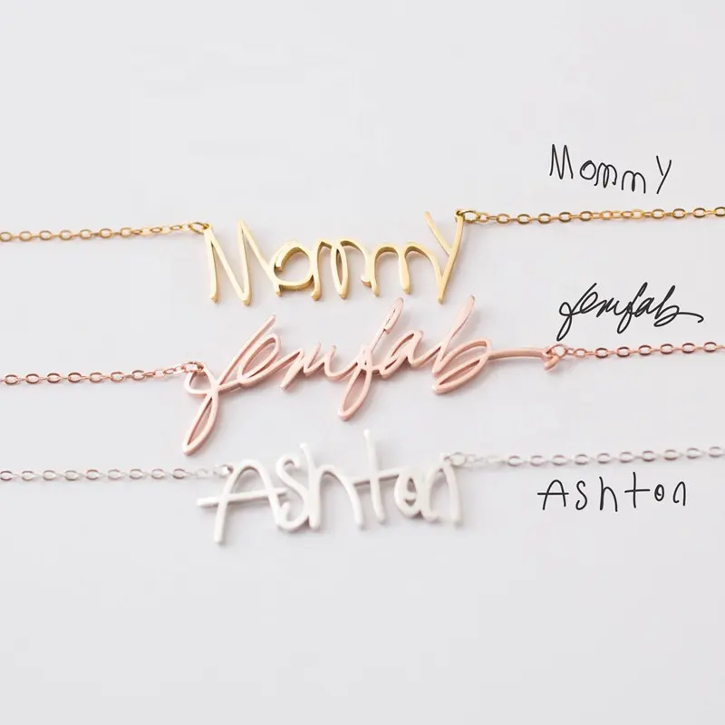 Collar de acero inoxidable personalizable con nombre para niñas pequeñas, colgante con letras en inglés, joyería para mujeres, venta al por mayor, 2023