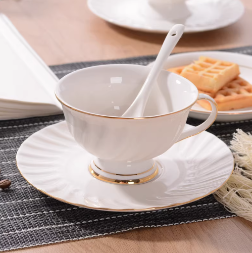 Gold-painted Pure white 1 cup 1 saucer