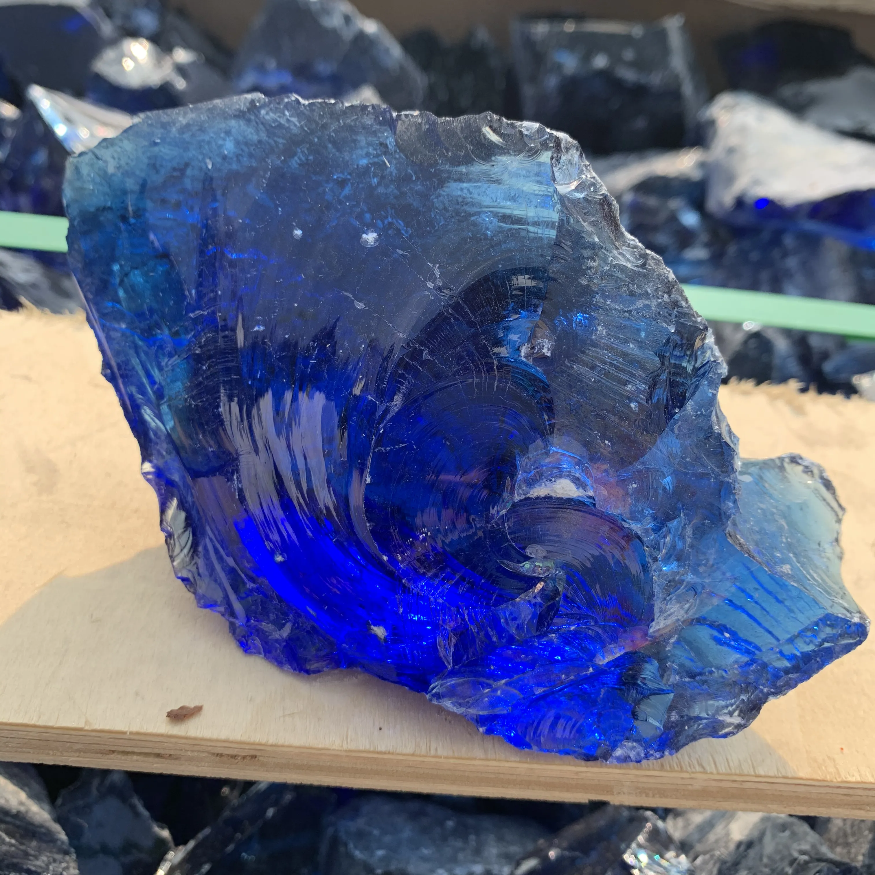 Rocas de vidrio de escoria de paisaje roca de vidrio azul oscuro para decoración de jardín