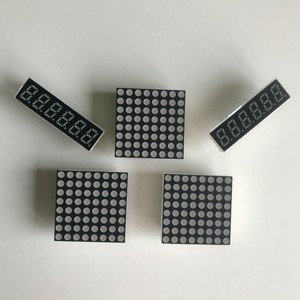3-stellige sieben Segmente Smd 3-stellige 0,56-Zoll-7-Segment-LED-Anzeige Mehrstellige 7-Segment-Anzeige - Product Image 1