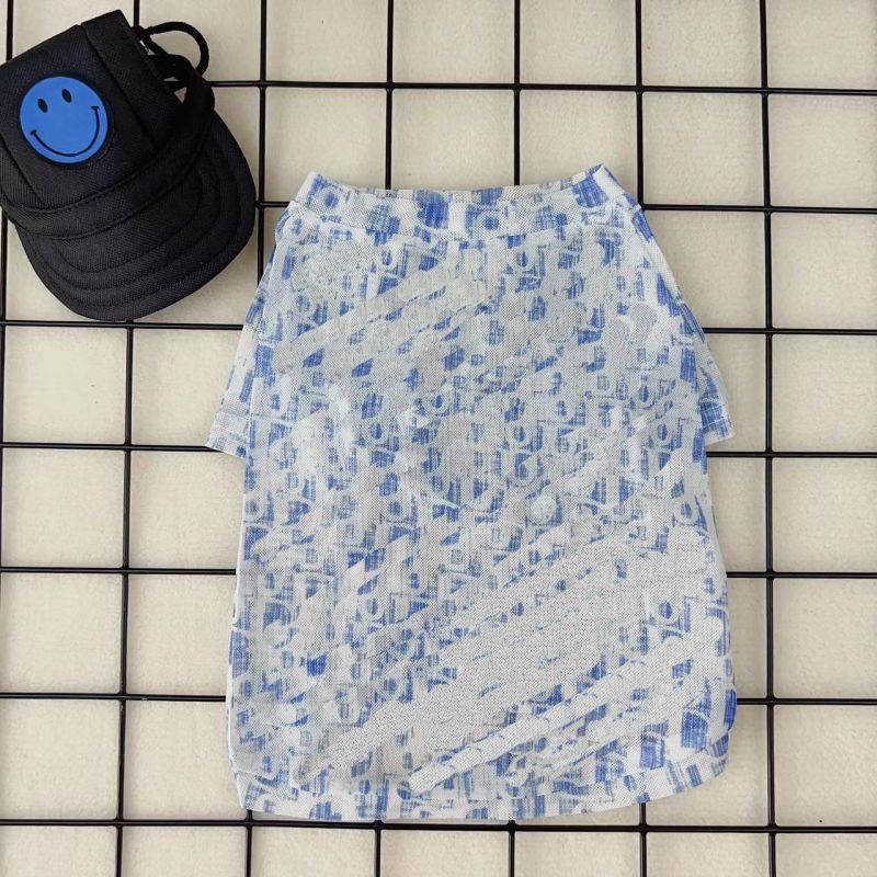 Blue short-sleeved T-shirt