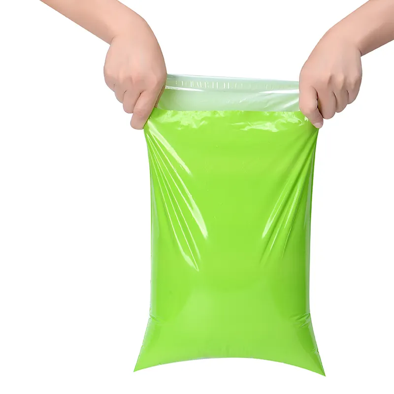 उच्च गुणवत्ता वाले कपड़े पैकेजिंग कूरियर बैग कस्टम लोगो पॉली मेलिंग बैग मुद्रित वॉटरप्रूफ शिपिंग बैग