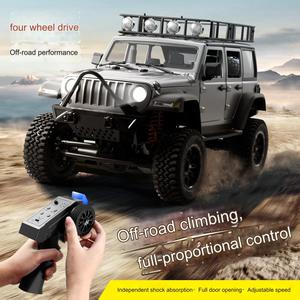 Lehoo oyuncaklar MN128 Land Rover elektrikli hızlı RC araba su geçirmez 4X4 canavar kamyon 4WD 1:12 yüksek hızlı paletli Off Road RC kamyon