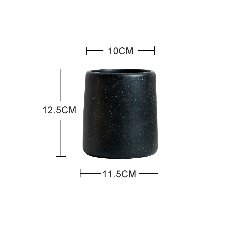 Small size with closure-black-no holes at bottom
