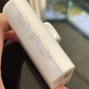 Campainha de controle remoto sem fio * Baixa visão * Display OLED * <span class=keywords><strong>Flash</strong></span> colorido * Lembrete alto * Idosos * Uso doméstico